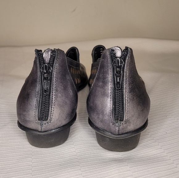 Sesto Meucci Eily Silver Laser Cut Wedge Sandals sz 6.5 - Picture 4 of 8